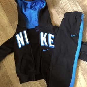 Boys Nike sweat outfit